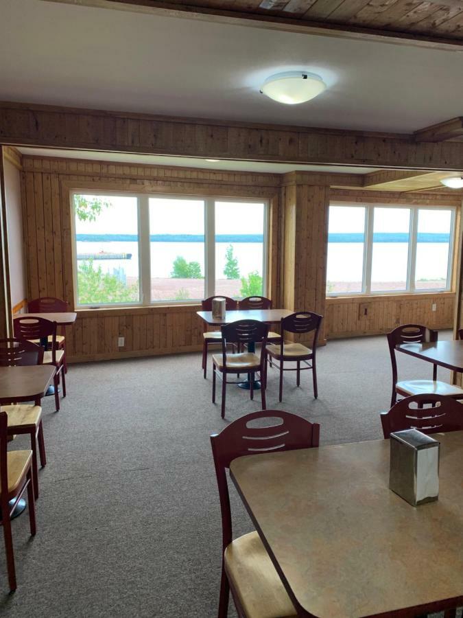 Exploits Inn And Suites Botwood Екстер'єр фото